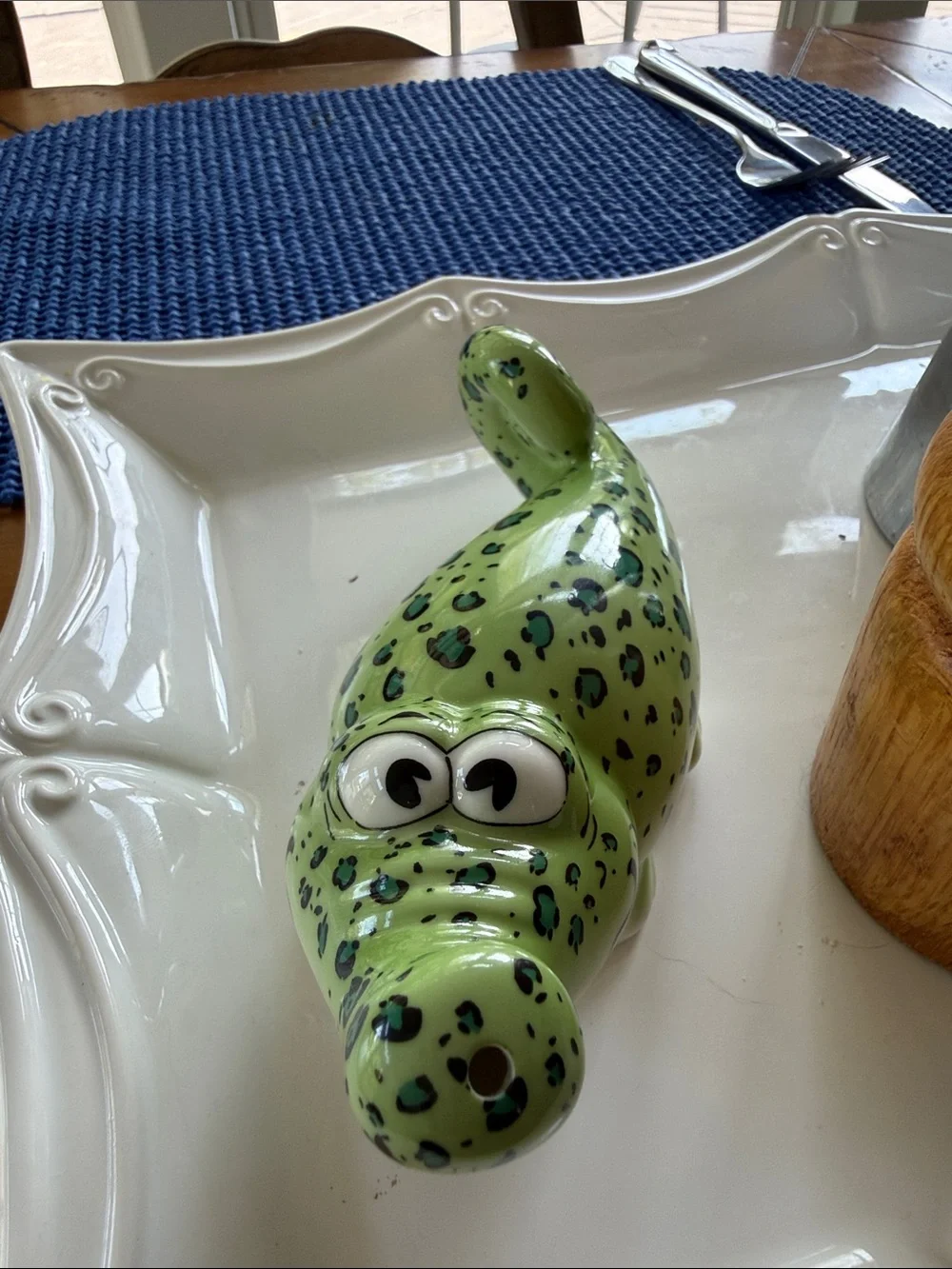 GOEBEL Porcelain Crocodile Sugar Shaker – “Conrad the Crocodile”. Hard to Find